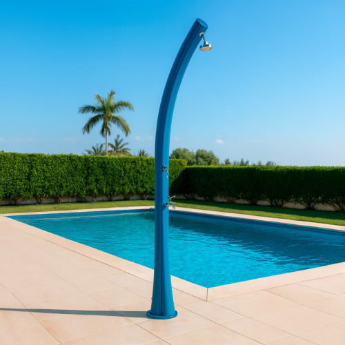 Ducha Azul de Polietileno HD con Calentamiento Solar y Accesorios en Jardín